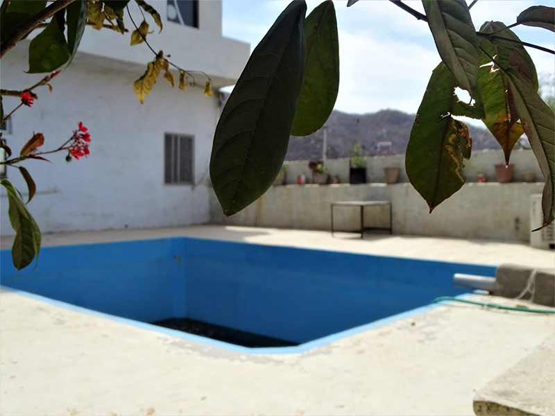 swimming pool